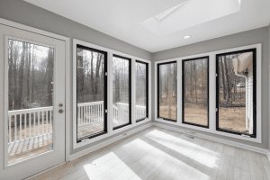 Vivienda reformada con nuevas ventanas 